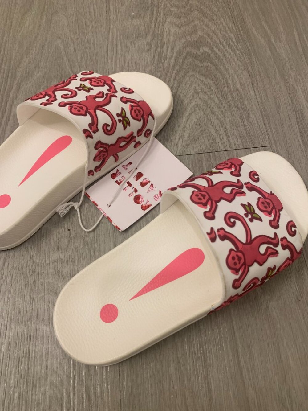 ! Roller Rabbit Monkey Print Slides (NWT) - Picture 2 of 3